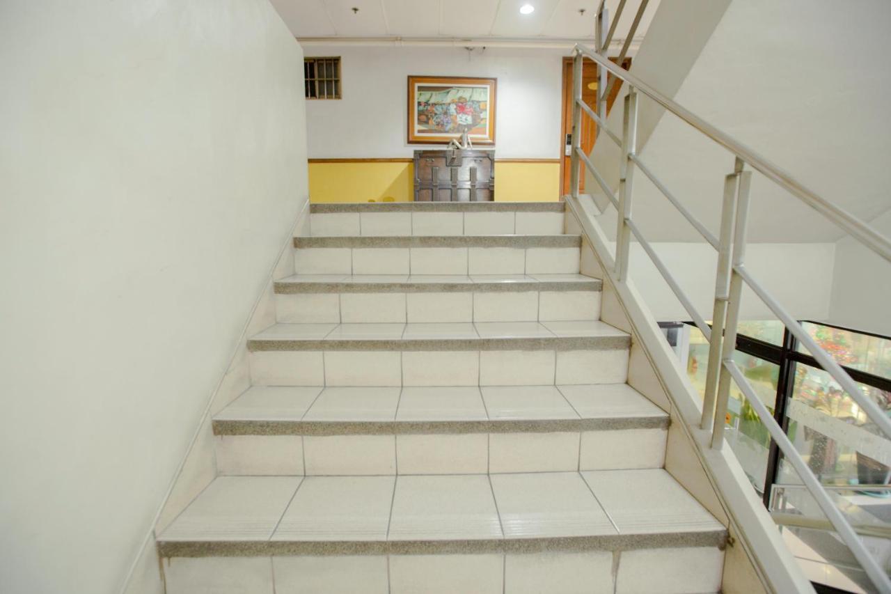 קואזון סיטי Newgrange Condotel מראה חיצוני תמונה